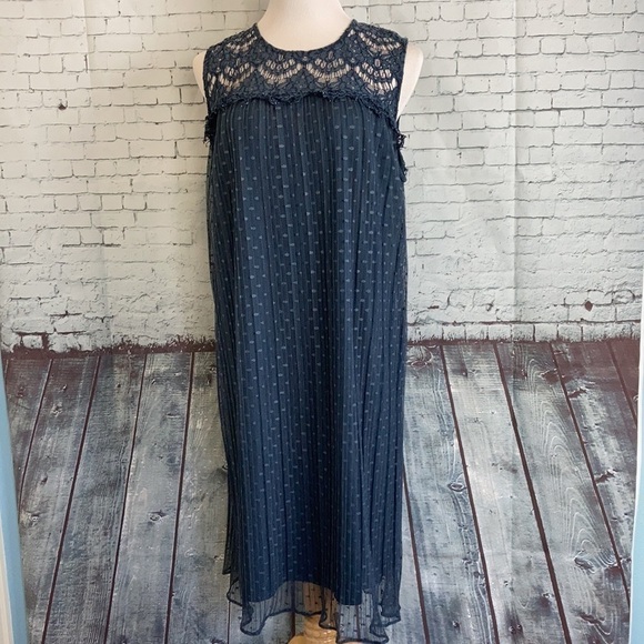 Lane Bryant Blue Pleated Lace Yoke Swing Shift Dress 14/16 Plus Mini Feminine - Picture 2 of 16